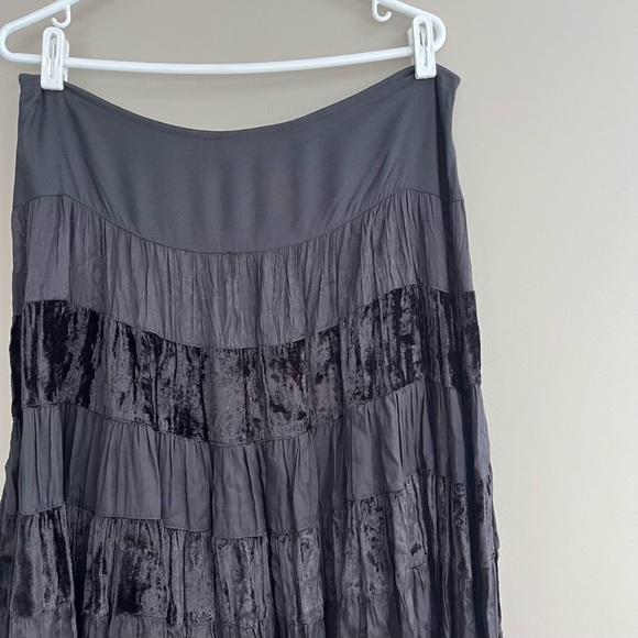 BHS black tiered skirt - Picture 3 of 10